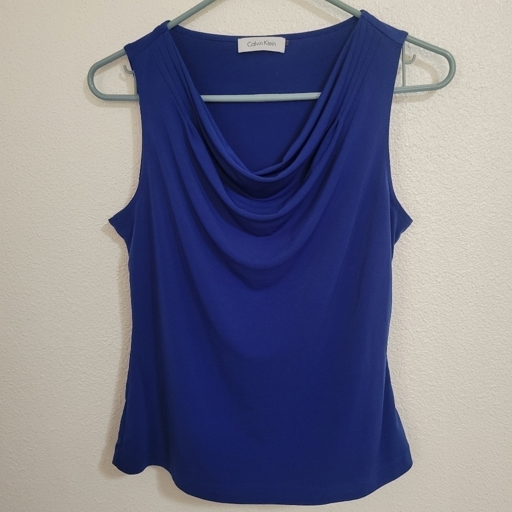 Calvin Klein roushing was shown see description for sizing